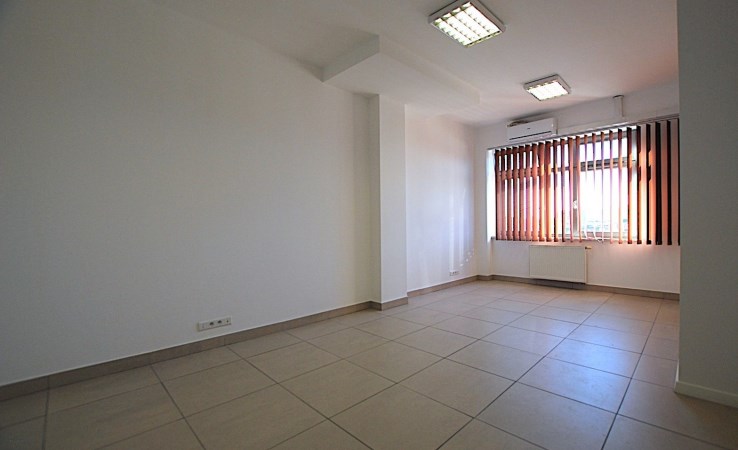 lokal na wynajem - Kielce, Centrum, al. IX Wieków Kielc
